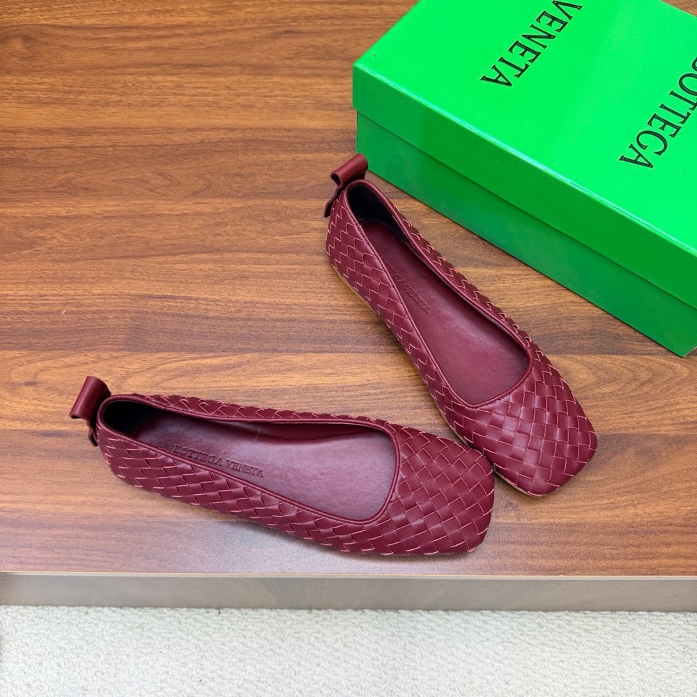 Bottega Veneta Burgundy Intrecciato Leather Ballet Flats - Picture 8 of 9